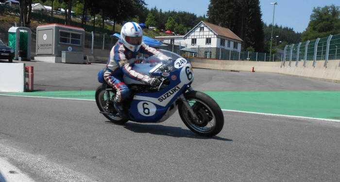 guided classic motorcycle tour spa francorchamps bikers classics -