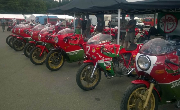 guided classic motorcycle tour spa francorchamps bikers classics -