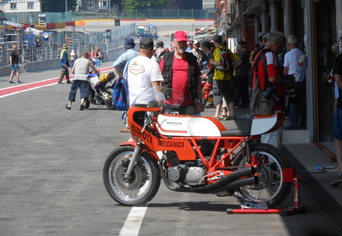guided classic motorcycle tour spa francorchamps bikers classics - 