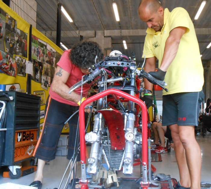 guided classic motorcycle tour spa francorchamps bikers classics -
