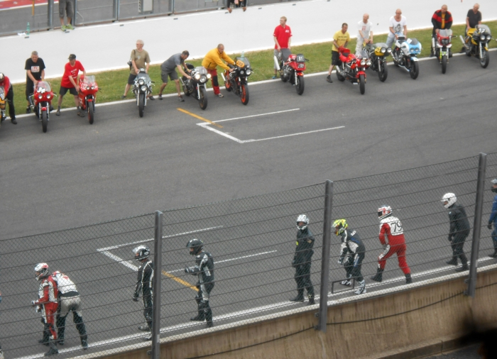 guided classic motorcycle tour spa francorchamps bikers classics -